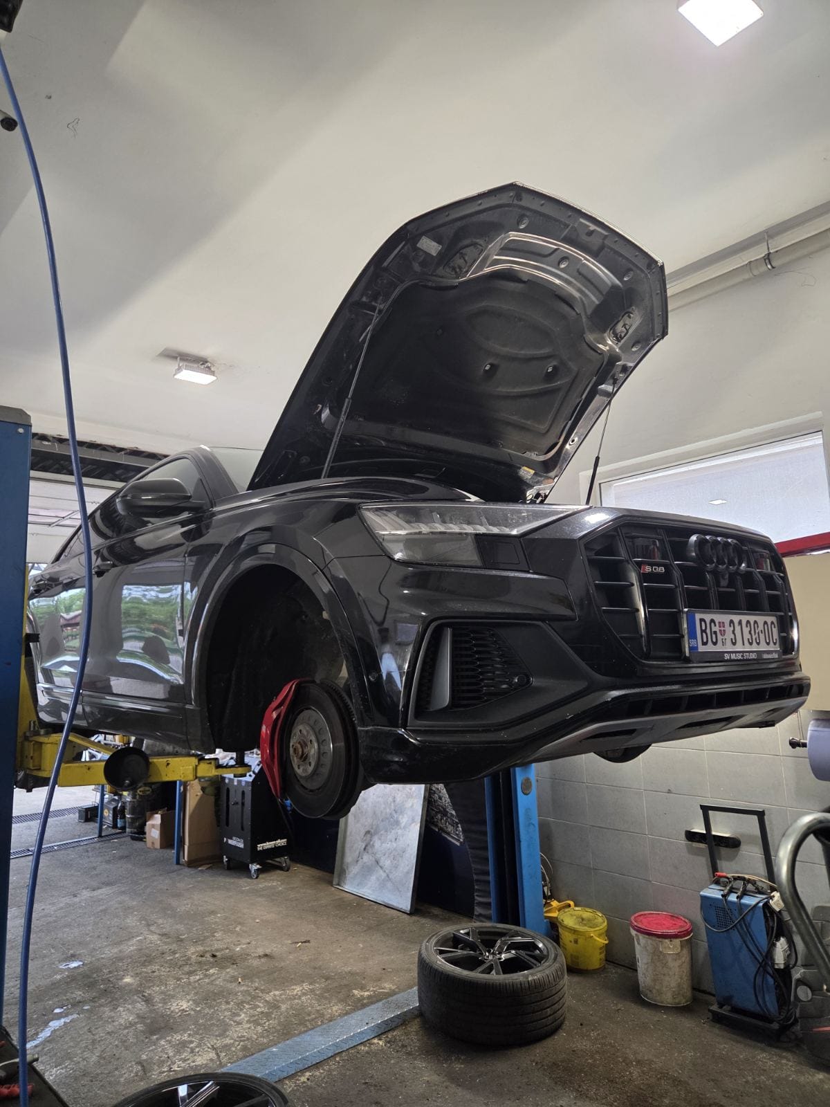 Profesionalni auto mehaničar u Beogradu, servis mehanike vozila na opštini Čukarica